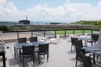 J-Hoppers Lake Biwa Guesthouse