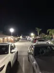 Topper Motel - parking