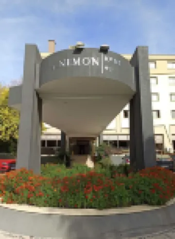 アネモン ケント エゲ オテル Sehit Tegmen Murat Aslanturk Ilkogretim Okulu周辺のホテル