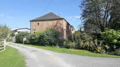 Les Mout'Anes Hotels in Sains-du-Nord