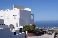 Muses Cycladic Suites Hotels near Paralia Paradisos