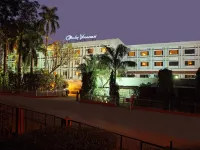 Hotel Clarks Varanasi Ltd Hotel berhampiran Stupa Chaukhandi