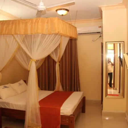 Jambo Travellers  Hotel