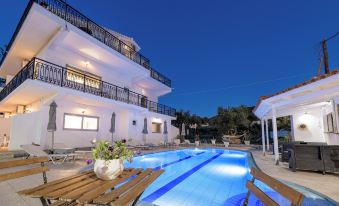 Denise Studios and Apartments