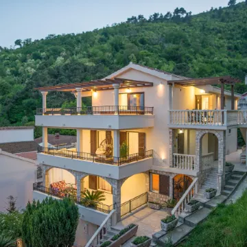 Villa Danigo