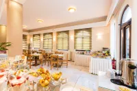 Eltina Hotel Hotels near Old Town