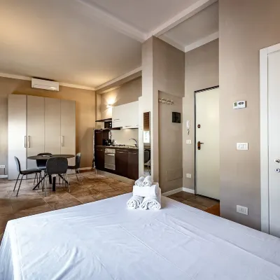 Yid Business Gate Florence Hotels near Tuscany Hall