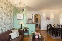 Apartment Dubrovnik Euphoria Hotels in Lozica
