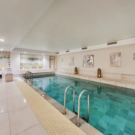 Mamaison le Regina Boutique Hotel