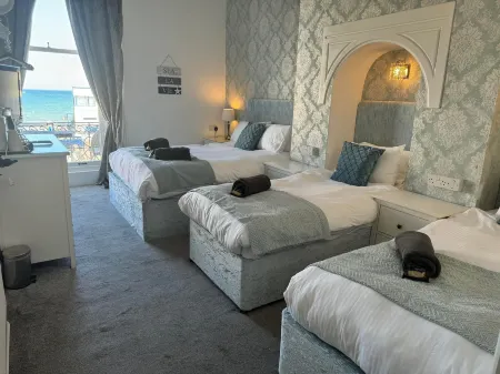 The Jubilee Hotel East - with NEWLY REFURBISHED SPA FACILITIES - GAMESPIT - AND SMOKEHOUSE