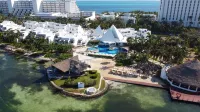 Sunset Marina Resort & Yacht Club - Kitchens