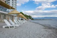 Melis Hotel Kuşadası - en bord de mer