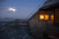 Koča Ojstrica - Velika Planina - con vistas a la montaña