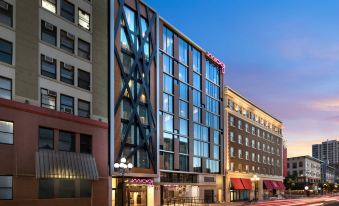 Moxy San Diego Downtown/Gaslamp Quarter