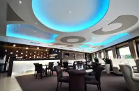 帕蒂贊斯克蔚藍餐廳酒店 - 早餐