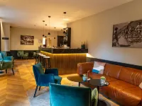 Hotel Acacia Hotels near Stadhuis