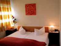 Hotel Deutscher Hof Hotels near Maimarkt