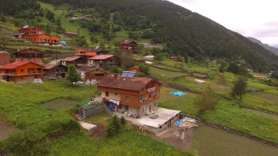 Zeren Pansiyon Hotels in Taşkıran