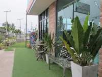 Four P Residence Hotels near Wat Nikhom Thammaram