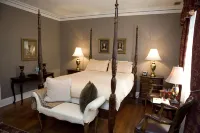 The Belvedere Inn & Restaurant Hotels in Saugatuck