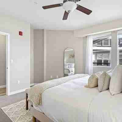Sparks Marina 2Br - Waterfront Views & Jacuzzi Rooms