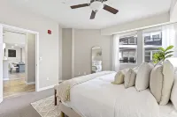 Designer Apt w Jacuzzi Walk To Casino & iMax Hotels in Washoe County