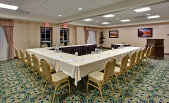 Holiday Inn Express & Suites HUNTSVILLE - MUSKOKA by IHG