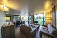 Golden Lakes Village Ardennes Hotel a 