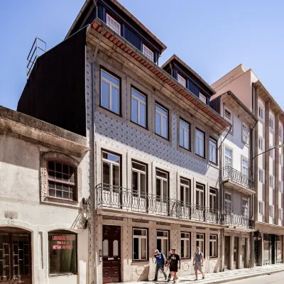 Aparthotel Oporto Batalha Отели рядом с достопримечательностью «Санто-Ильдефонсо»