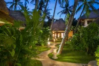 Palm Garden Amed Beach & Spa Resort Bali Hotel dekat Menara Suar Gili Selang