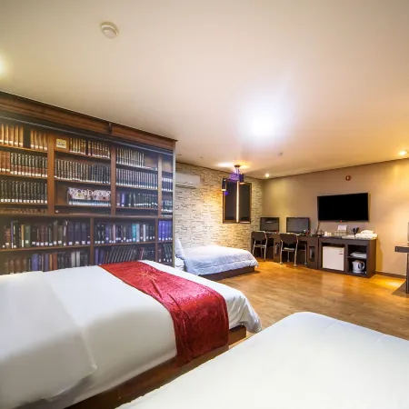 Chakan Hotel