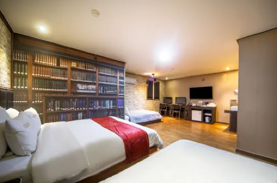 Chakan Hotel