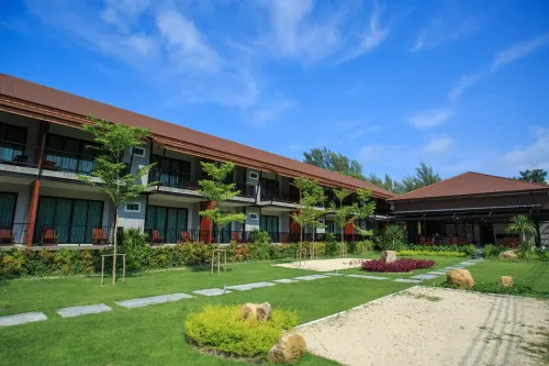 The Breeze Lipe Resort