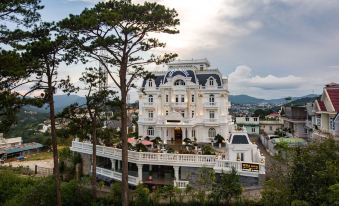 Sepia Hotel DaLat