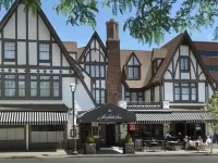 Seven Gables Inn, St. Louis West, a Tribute Portfolio Hotel Hotels in Clayton