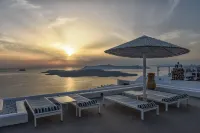Lilium Santorini Hotel