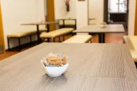 Student's Hostel Estense - breakfast