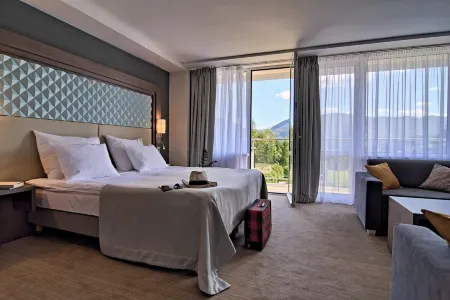 Hotel Perła Południa Отели в г. Nowosadecki