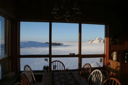Stóra-Mörk Guesthouse Отели рядом с достопримечательностью «Сельяландсфосс»