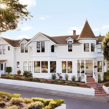 Gosby House Inn, A Four Sisters Inn Отели рядом с достопримечательностью «Парк Лаверс-Пойнт»