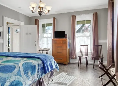 The Thistle Inn Hotels in Boothbay