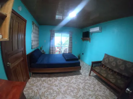 Hospedaje Rosa Del Mar & Sweets Cafe Отели в г. Остров Гранде дель Маис