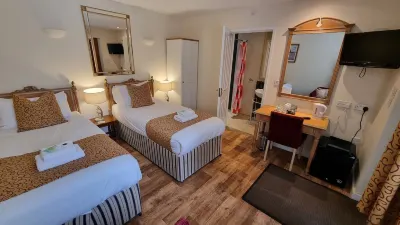 The Fox & Hounds Hotel in zona Faringdon Folly Tower