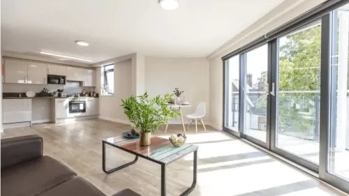 Manor Park Court in Coventry - Apartments