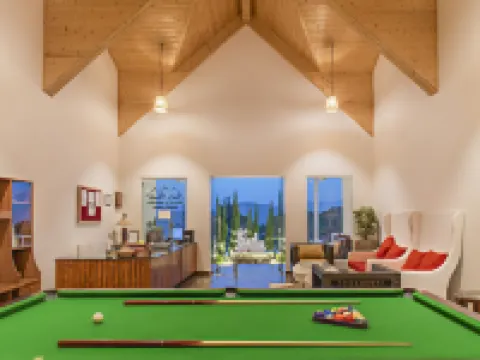 Chails Hamlet Hotels in Chail