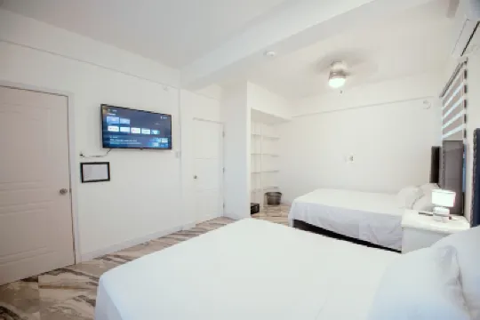 Maximum Beach Hotel فنادق في 