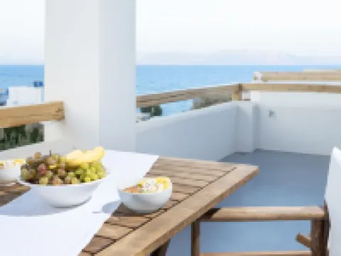 Alsea Seafront Apartments Hotels in Kythira