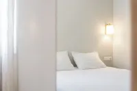 Lisbon Oriente Suites by Olala Homes