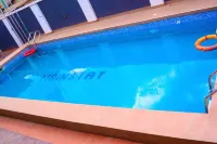 MAINSTAY LUXURY APARTMENTS Hotels in 