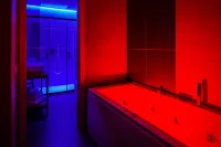 Urban Karalis by Accomodo - Hot Tub